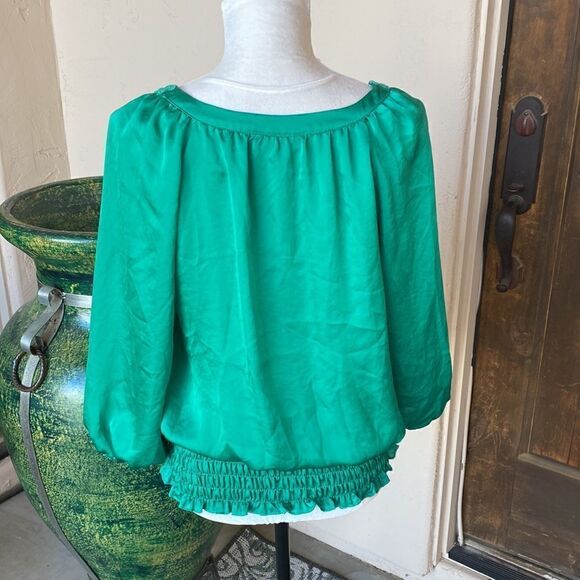 Green pullover elastic waist crochet adornment size 8 - Picture 4 of 5